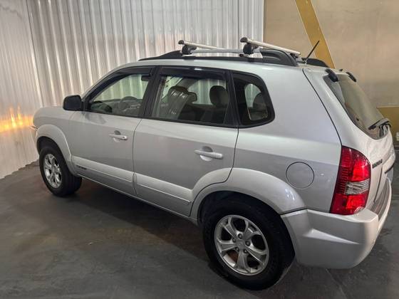 HYUNDAI TUCSON 2.0 MPFI GLS 16V 143CV 2WD FLEX 4P AUTOMÁTICO